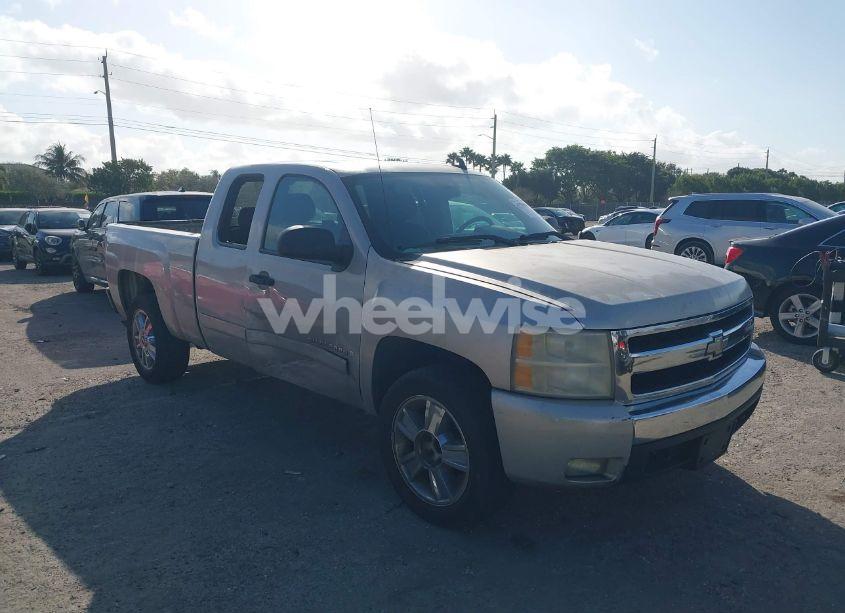 2008 Chevrolet Silverado 1500 LT1 (VIN 2GCEC19JX81124243) main photo