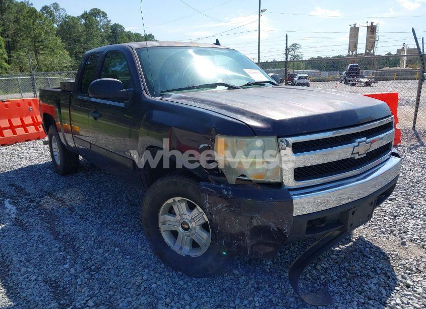 2008 Chevrolet Silverado 1500 LT1 (VIN 2GCEC19JX81175869) main photo