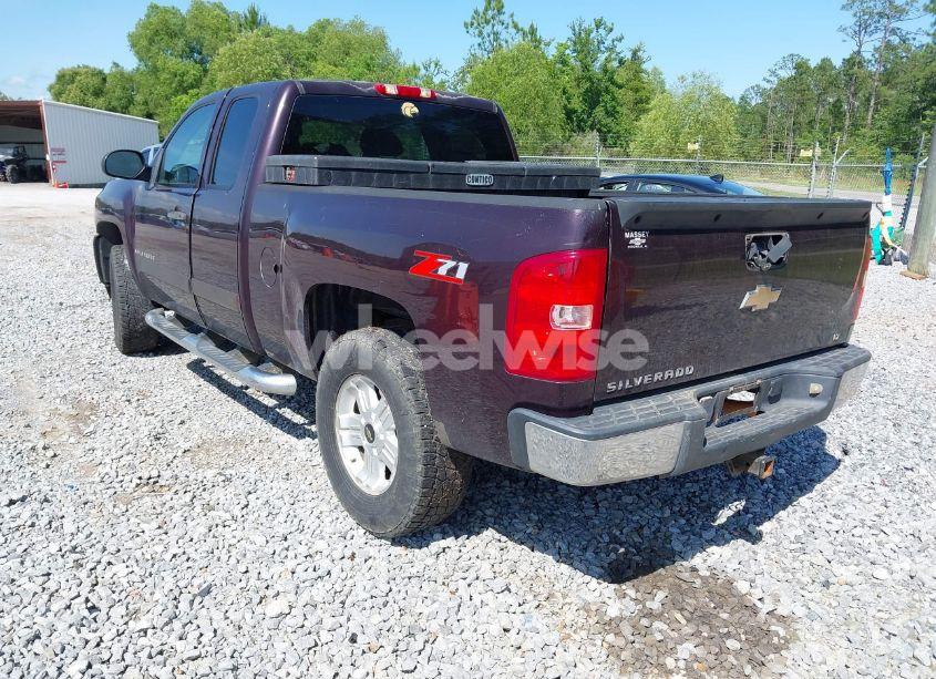 Photo 3 of 2008 Chevrolet Silverado 1500 LT1 (VIN 2GCEC19JX81175869)