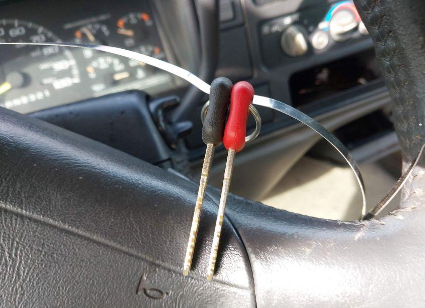 Photo 11 of 1995 Chevrolet Gmt-400 C1500 (VIN 2GCEC19K0S1253169)