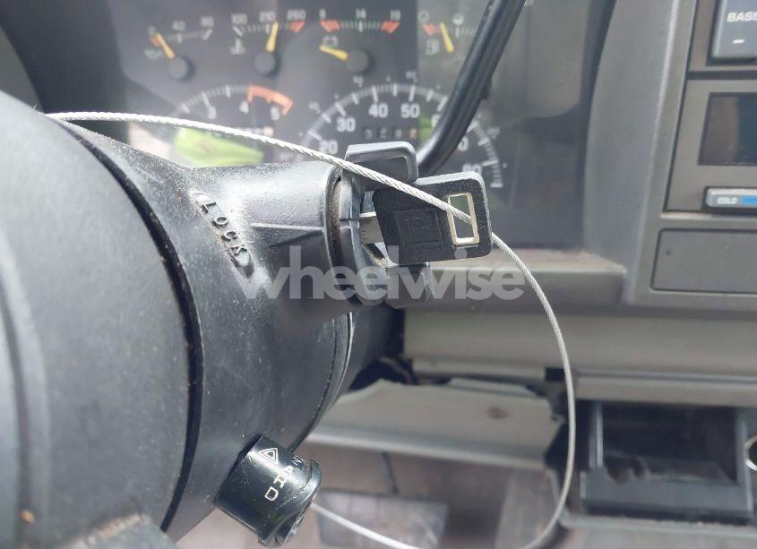 Photo 11 of 1994 Chevrolet Gmt-400 C1500 (VIN 2GCEC19K1R1142334)