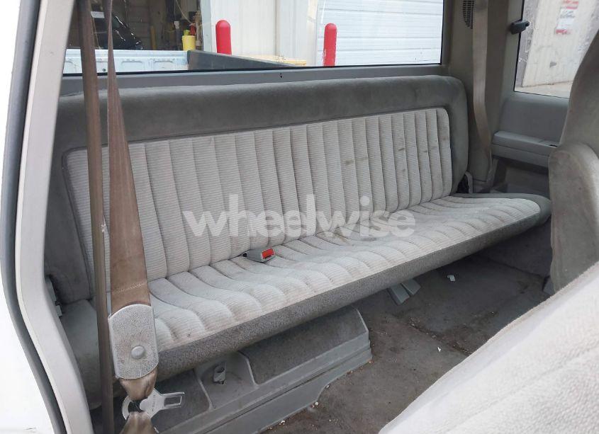 Photo 8 of 1994 Chevrolet Gmt-400 C1500 (VIN 2GCEC19K1R1142334)