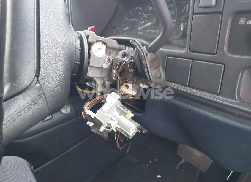 Photo 12 of 1995 Chevrolet Gmt-400 C1500 (VIN 2GCEC19K1S1226918)