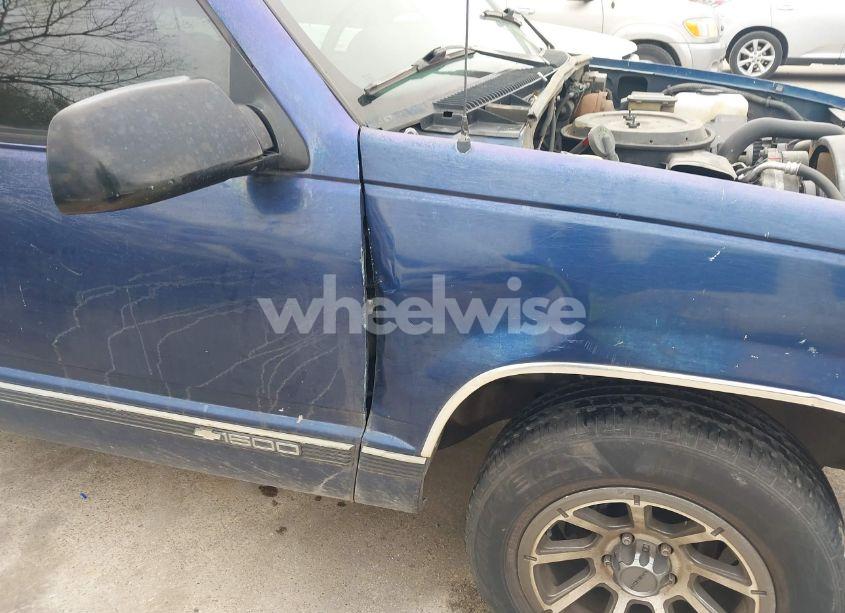 Photo 13 of 1995 Chevrolet Gmt-400 C1500 (VIN 2GCEC19K1S1226918)