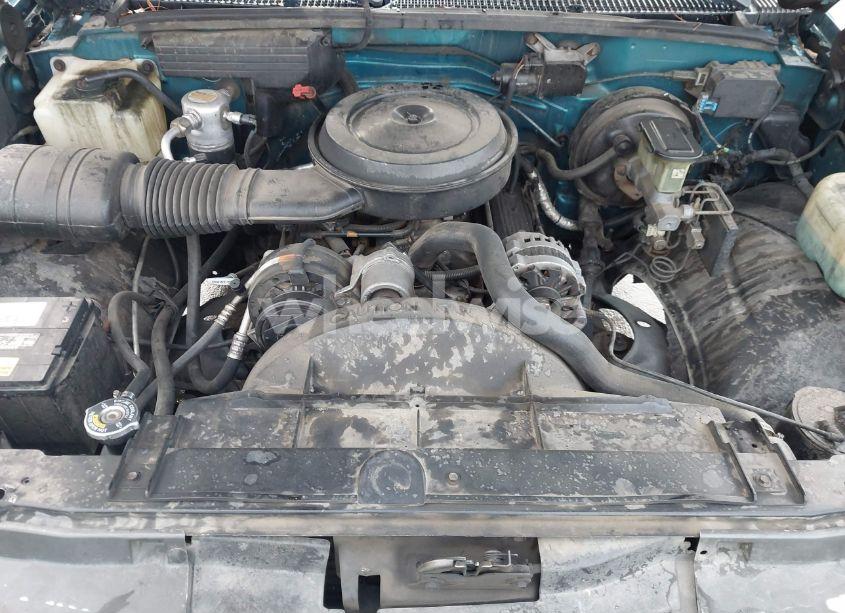 Photo 10 of 1992 Chevrolet Gmt-400 C1500 (VIN 2GCEC19K2N1181105)