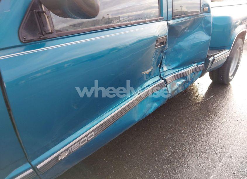 Photo 6 of 1992 Chevrolet Gmt-400 C1500 (VIN 2GCEC19K2N1181105)