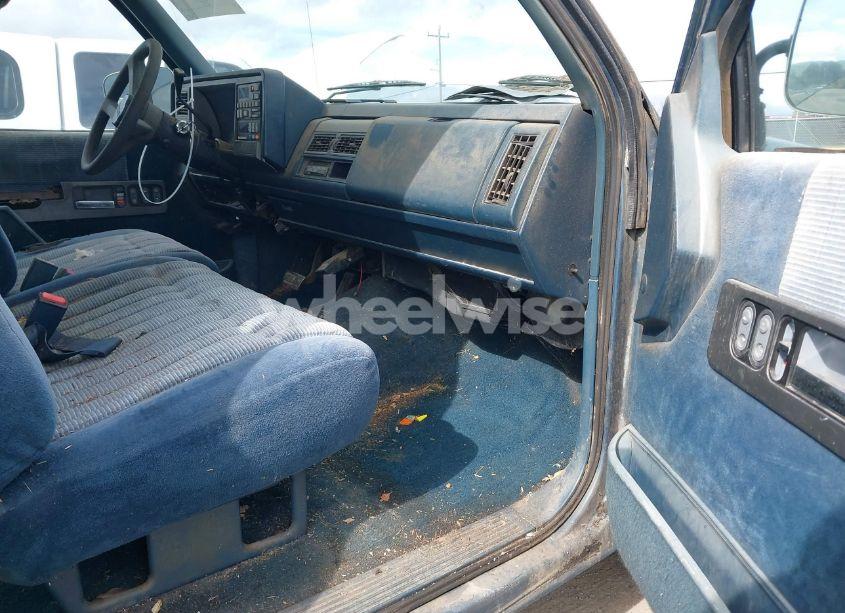 Photo 5 of 1992 Chevrolet Gmt-400 C1500 (VIN 2GCEC19K2N1251847)