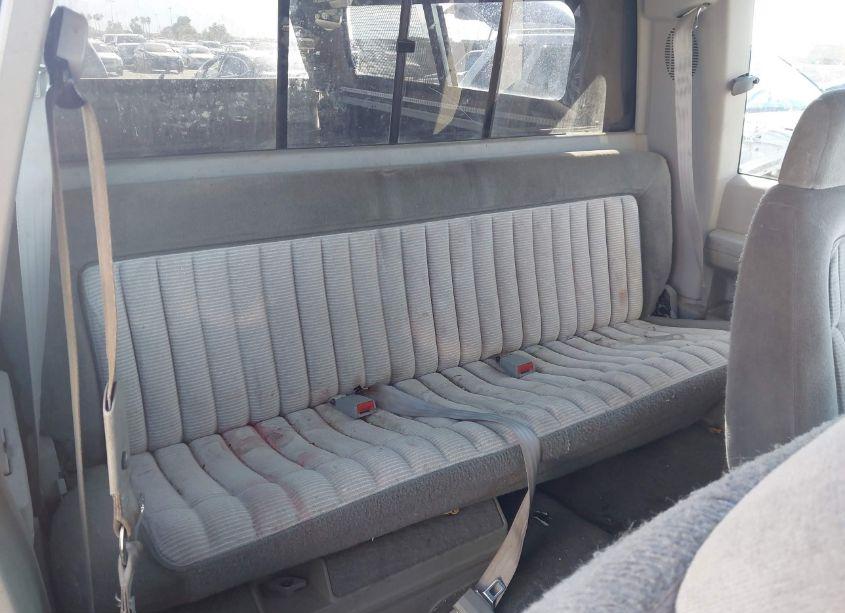Photo 8 of 1994 Chevrolet Gmt-400 C1500 (VIN 2GCEC19K2R1222838)