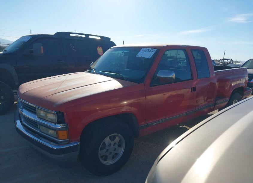 Photo 2 of 1994 Chevrolet Gmt-400 C1500 (VIN 2GCEC19K2R1249330)