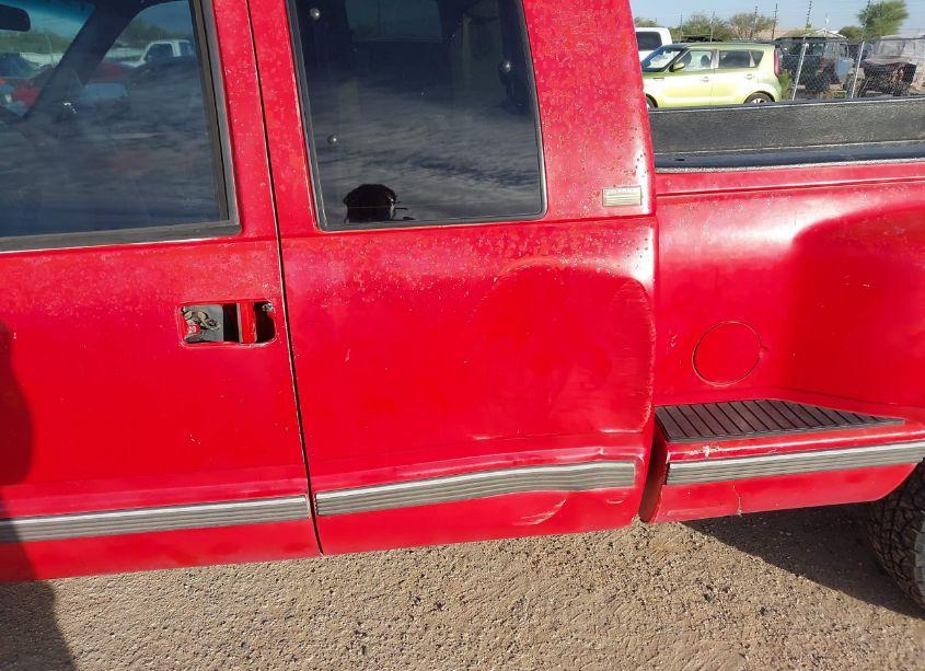 Photo 6 of 1994 Chevrolet Gmt-400 C1500 (VIN 2GCEC19K2R1249330)