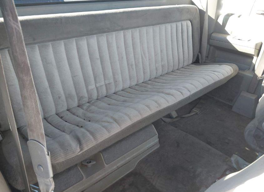 Photo 8 of 1994 Chevrolet Gmt-400 C1500 (VIN 2GCEC19K2R1249330)