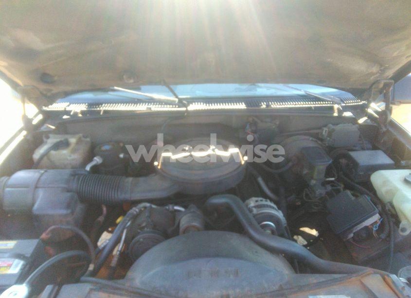 Photo 10 of 1995 Chevrolet Gmt-400 C1500 (VIN 2GCEC19K2S1201008)