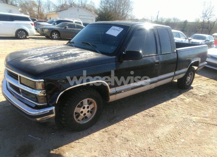 Photo 2 of 1995 Chevrolet Gmt-400 C1500 (VIN 2GCEC19K2S1201008)