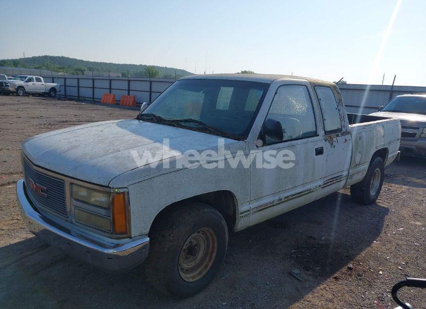 Photo 2 of 1990 Chevrolet Gmt-400 C1500 (VIN 2GCEC19K3L1212276)