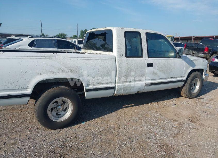 Photo 6 of 1990 Chevrolet Gmt-400 C1500 (VIN 2GCEC19K3L1212276)