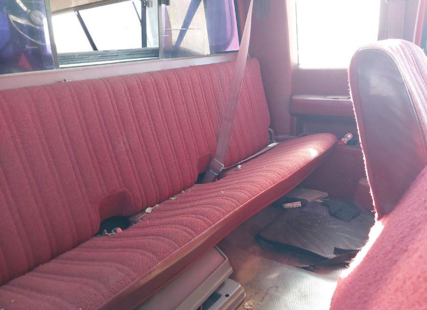 Photo 8 of 1990 Chevrolet Gmt-400 C1500 (VIN 2GCEC19K4L1108721)