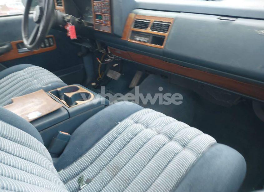 Photo 5 of 1994 Chevrolet Gmt-400 C1500 (VIN 2GCEC19K4R1171388)