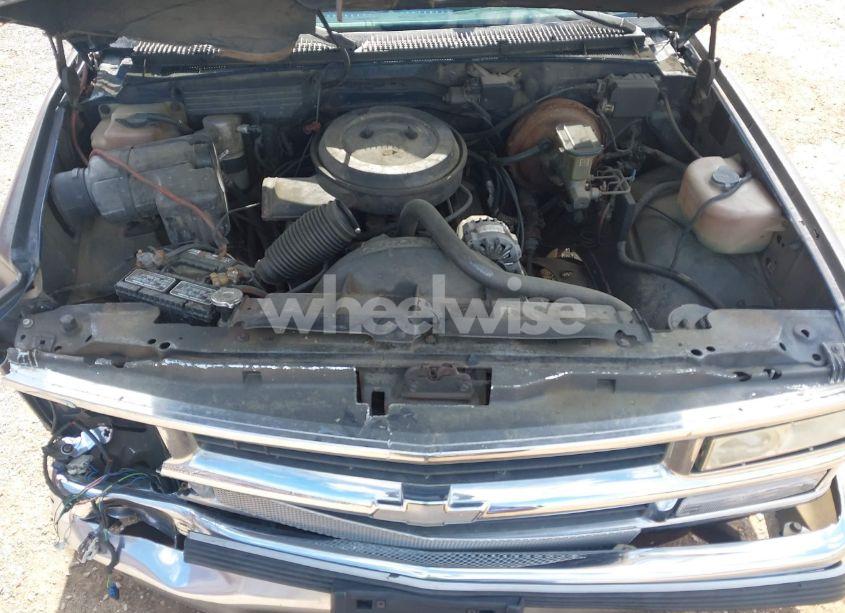 Photo 10 of 1993 Chevrolet Gmt-400 C1500 (VIN 2GCEC19K5P1268743)