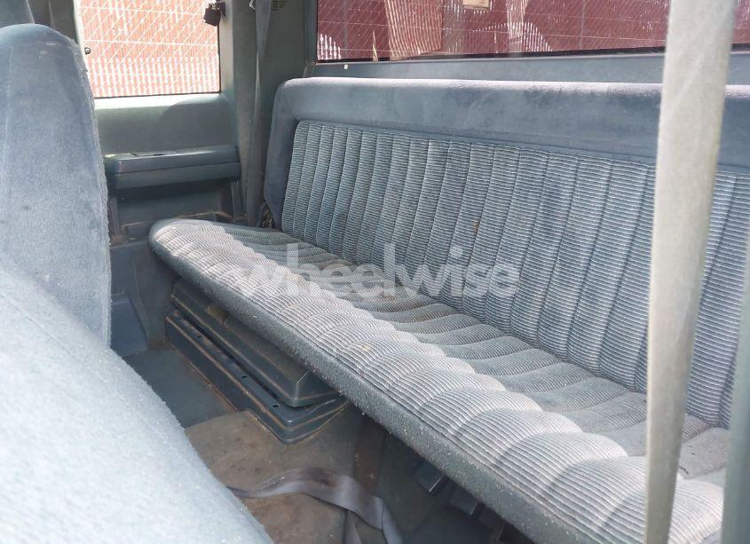 Photo 8 of 1993 Chevrolet Gmt-400 C1500 (VIN 2GCEC19K5P1268743)