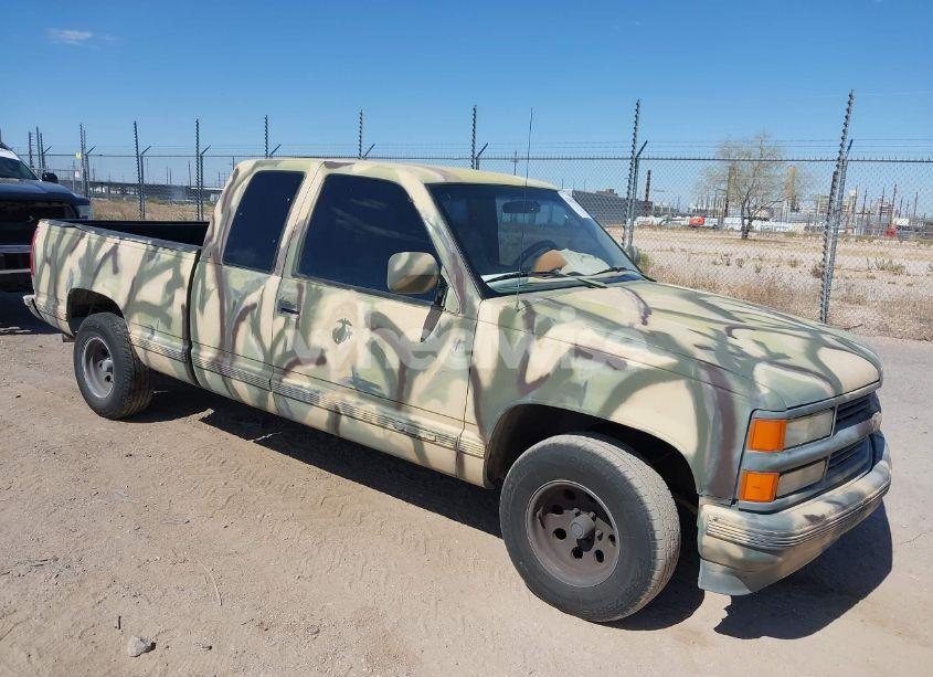 1994 Chevrolet Gmt-400 C1500 (VIN 2GCEC19K6R1269449) main photo