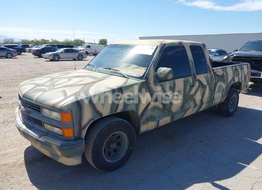 Photo 2 of 1994 Chevrolet Gmt-400 C1500 (VIN 2GCEC19K6R1269449)