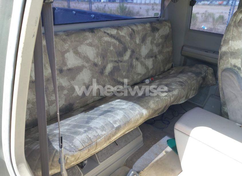 Photo 8 of 1994 Chevrolet Gmt-400 C1500 (VIN 2GCEC19K6R1269449)