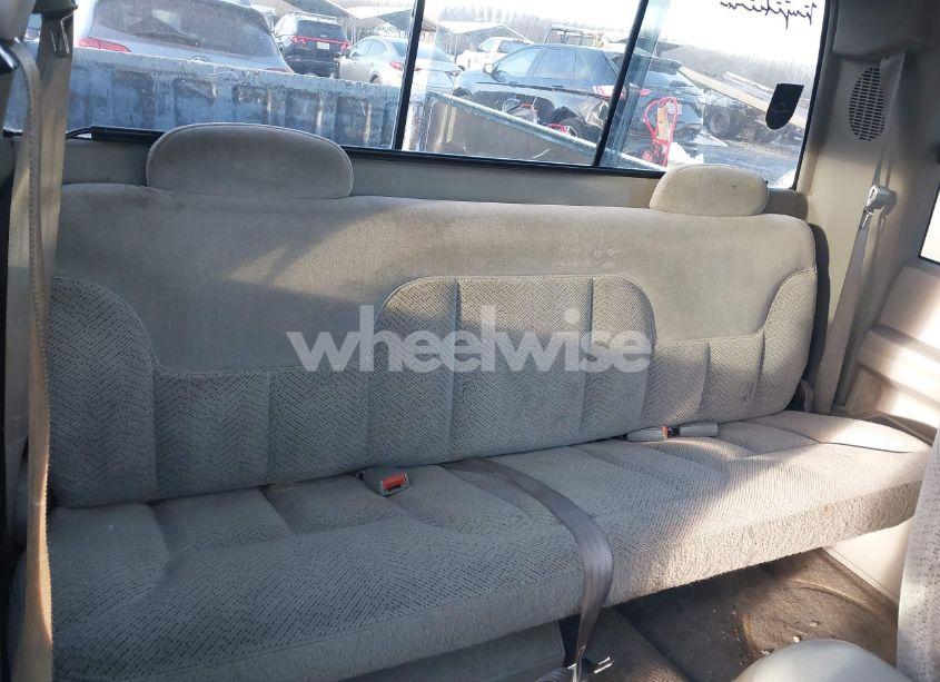 Photo 8 of 1995 Chevrolet Gmt-400 C1500 (VIN 2GCEC19K7S1256750)