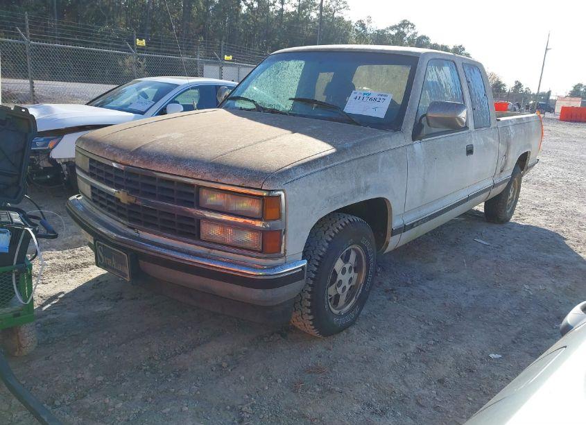 Photo 2 of 1993 Chevrolet Gmt-400 C1500 (VIN 2GCEC19K8P1189776)