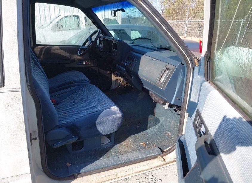 Photo 5 of 1993 Chevrolet Gmt-400 C1500 (VIN 2GCEC19K8P1189776)