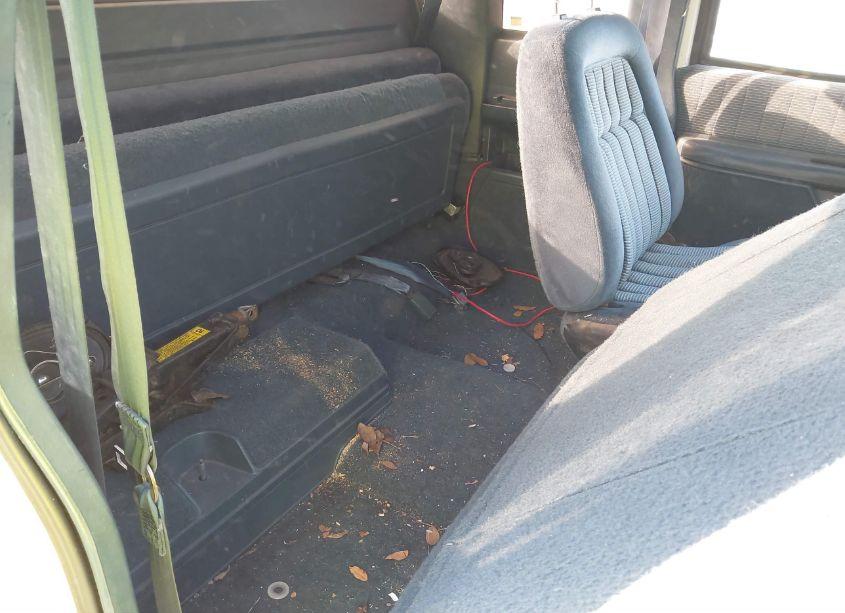 Photo 8 of 1993 Chevrolet Gmt-400 C1500 (VIN 2GCEC19K8P1189776)