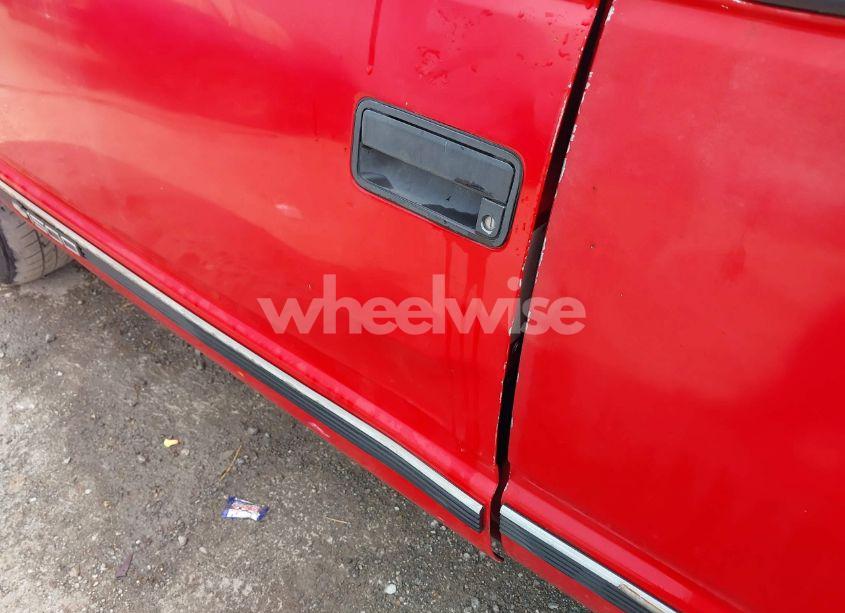 Photo 6 of 1994 Chevrolet Gmt-400 C1500 (VIN 2GCEC19K9R1272071)