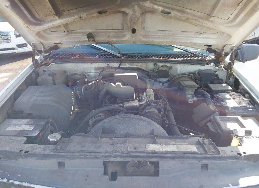 Photo 10 of 1996 Chevrolet Gmt-400 C1500 (VIN 2GCEC19M0T1168030)