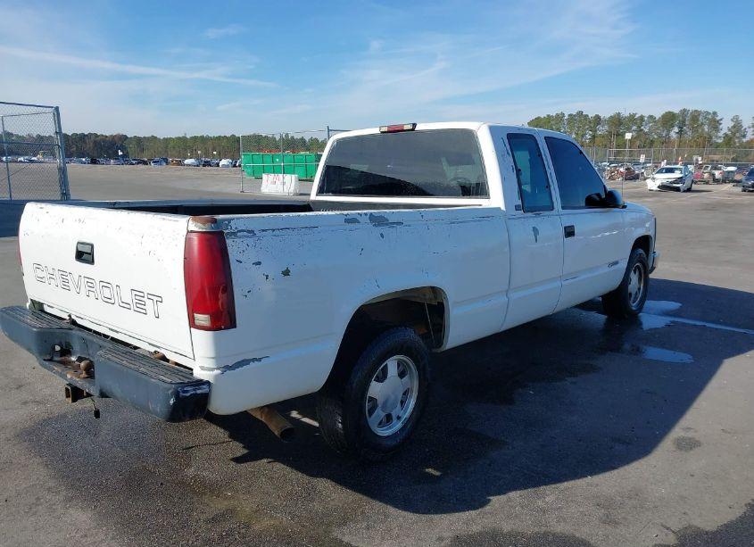 Photo 4 of 1996 Chevrolet Gmt-400 C1500 (VIN 2GCEC19M0T1168030)