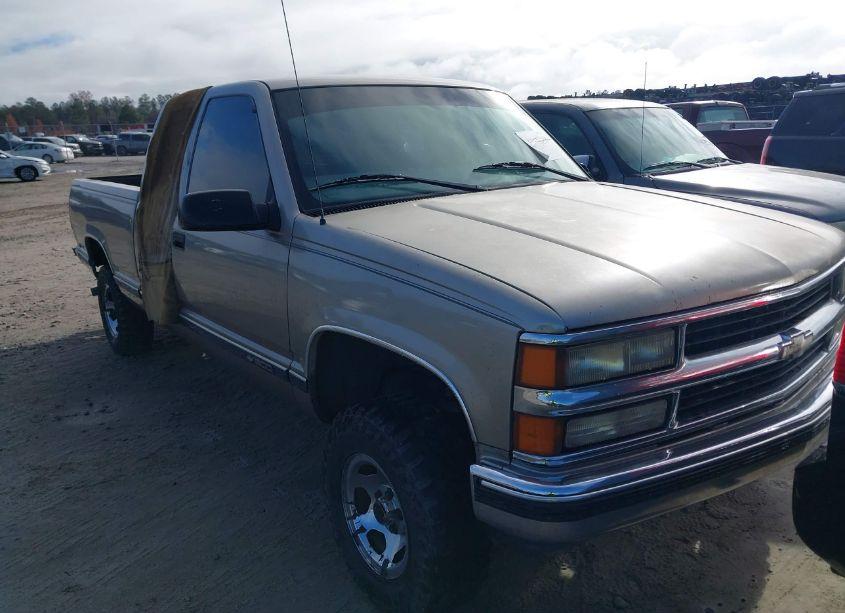 1998 Chevrolet C1500 FLEETSIDE (VIN 2GCEC19M0W1147389) main photo