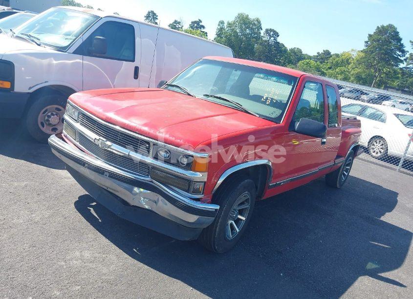 Photo 2 of 1996 Chevrolet Gmt-400 C1500 (VIN 2GCEC19M1T1248940)