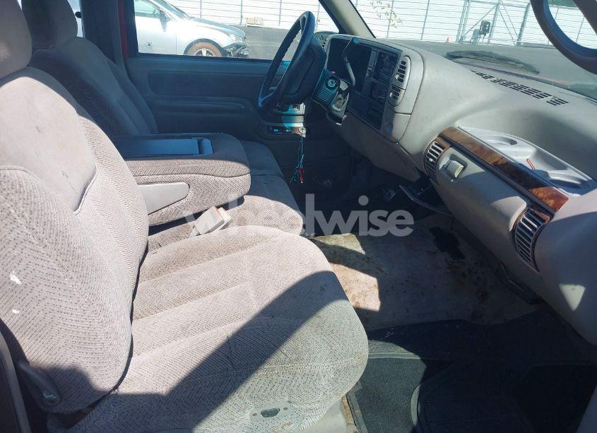 Photo 5 of 1996 Chevrolet Gmt-400 C1500 (VIN 2GCEC19M1T1248940)