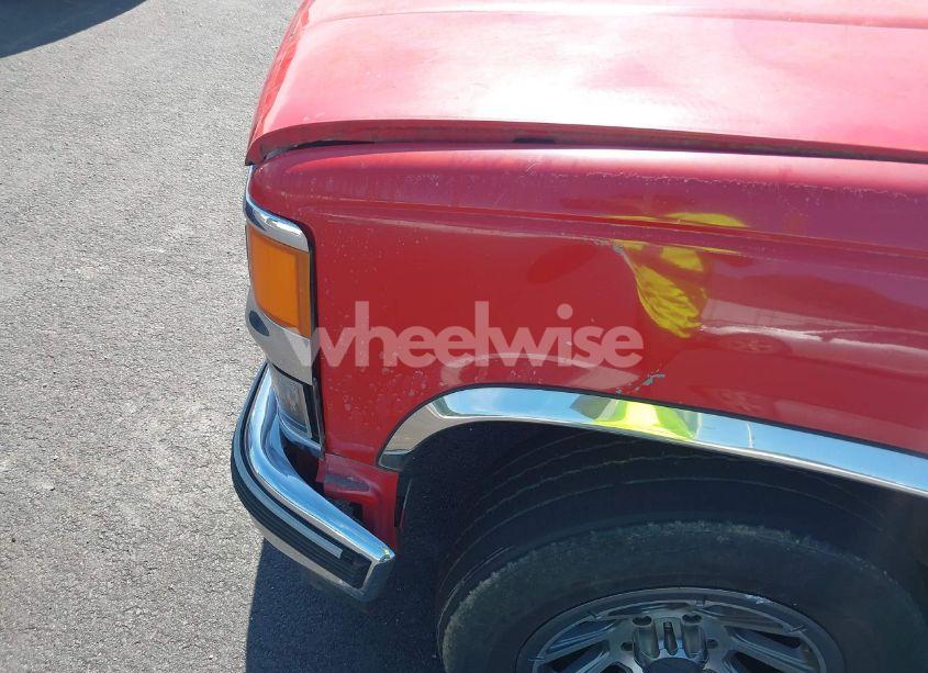 Photo 6 of 1996 Chevrolet Gmt-400 C1500 (VIN 2GCEC19M1T1248940)