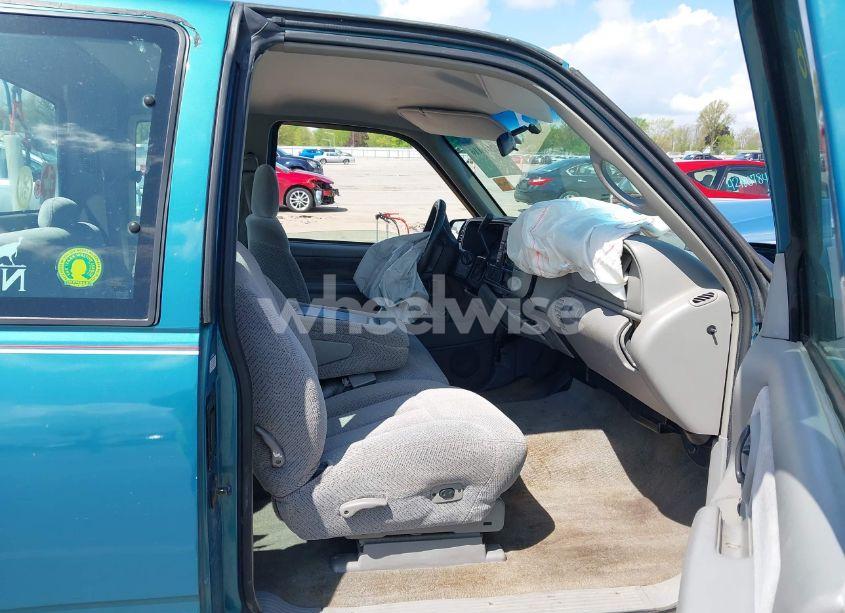 Photo 5 of 1998 Chevrolet C1500 FLEETSIDE (VIN 2GCEC19M2W1251821)