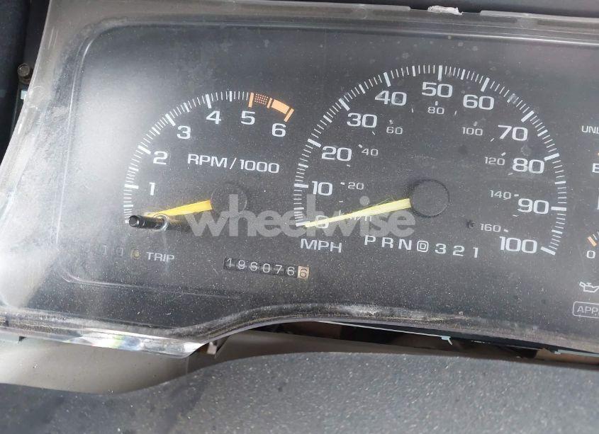 Photo 15 of 1996 Chevrolet Gmt-400 C1500 (VIN 2GCEC19M3T1133739)