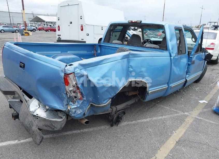 Photo 4 of 1996 Chevrolet Gmt-400 C1500 (VIN 2GCEC19M3T1133739)
