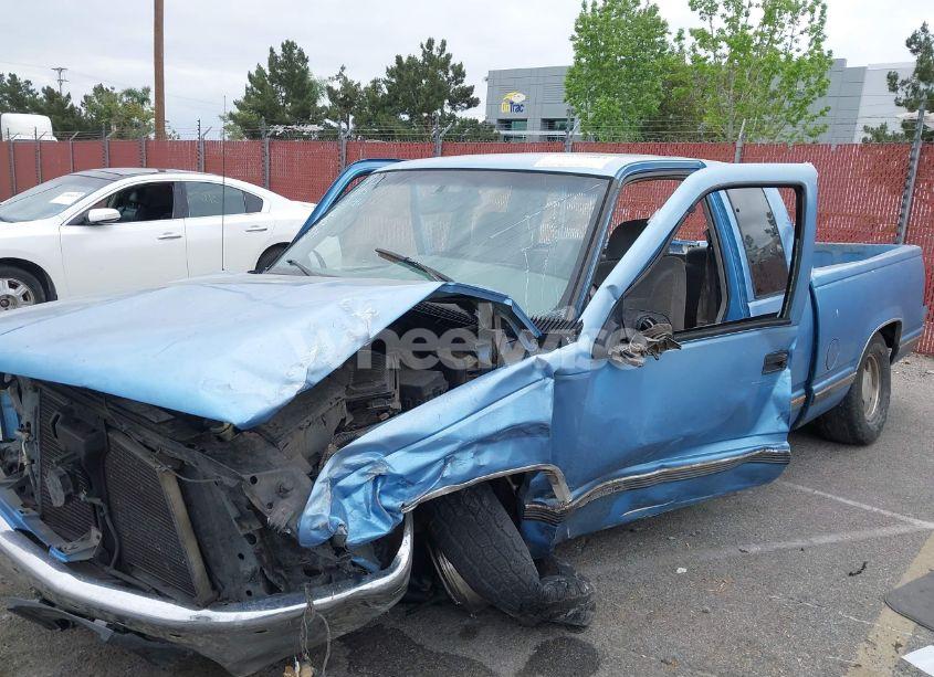 Photo 6 of 1996 Chevrolet Gmt-400 C1500 (VIN 2GCEC19M3T1133739)