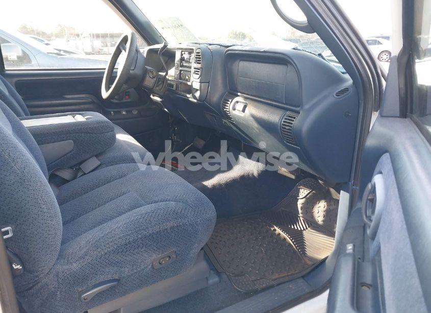 Photo 5 of 1998 Chevrolet C1500 FLEETSIDE (VIN 2GCEC19M3W1109428)