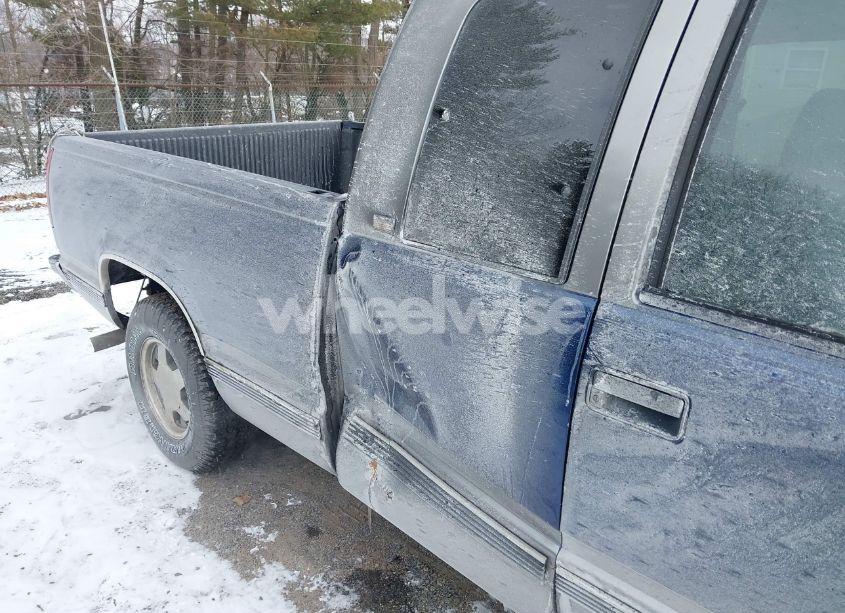 Photo 12 of 1996 Chevrolet Gmt-400 C1500 (VIN 2GCEC19M4T1129148)