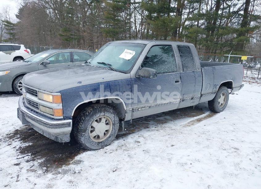 Photo 2 of 1996 Chevrolet Gmt-400 C1500 (VIN 2GCEC19M4T1129148)