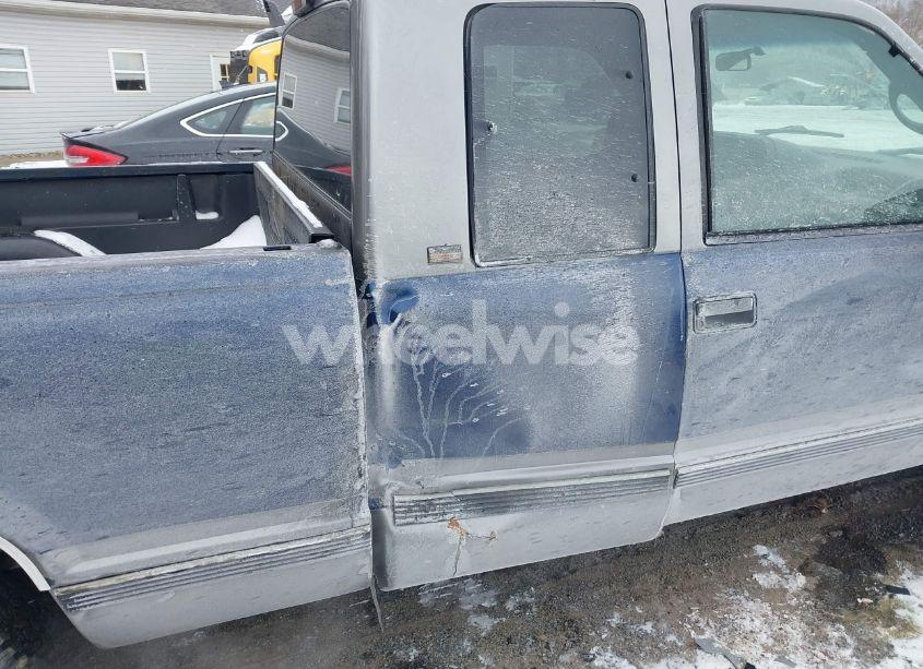 Photo 6 of 1996 Chevrolet Gmt-400 C1500 (VIN 2GCEC19M4T1129148)