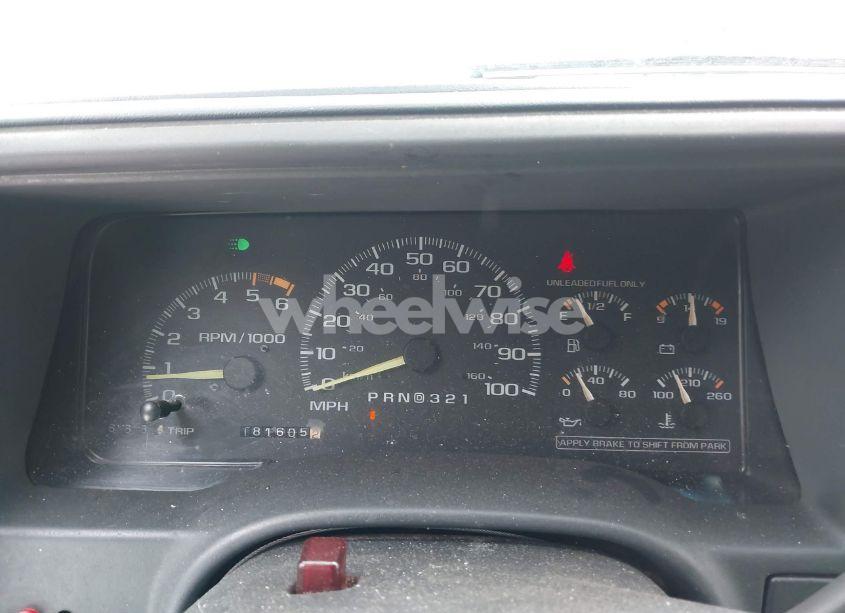 Photo 7 of 1996 Chevrolet Gmt-400 C1500 (VIN 2GCEC19M4T1129148)