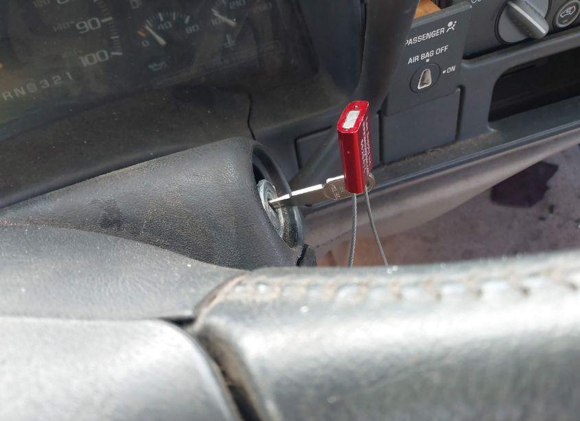 Photo 11 of 1998 Chevrolet C1500 FLEETSIDE (VIN 2GCEC19M5W1207375)