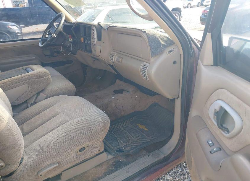 Photo 5 of 1998 Chevrolet C1500 FLEETSIDE (VIN 2GCEC19M5W1207375)