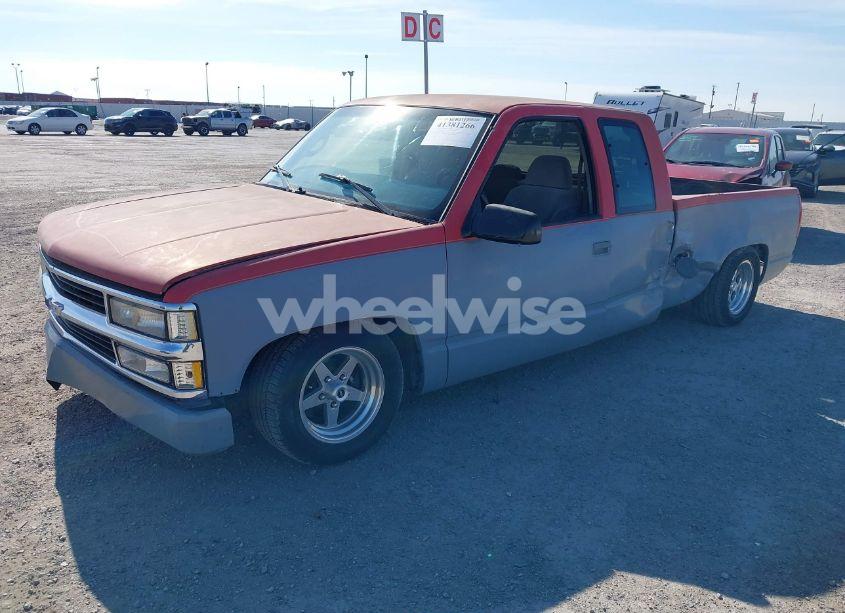 Photo 2 of 1998 Chevrolet C1500 FLEETSIDE (VIN 2GCEC19M8W1262449)