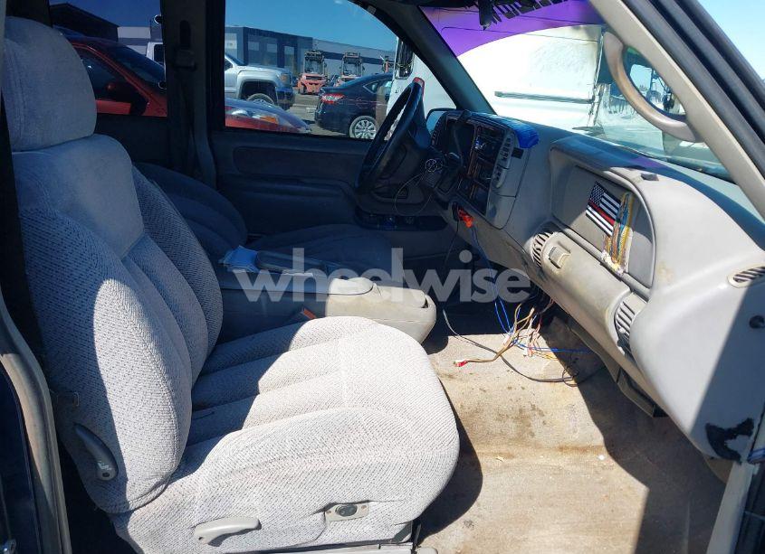 Photo 5 of 1998 Chevrolet C1500 FLEETSIDE (VIN 2GCEC19M8W1280823)